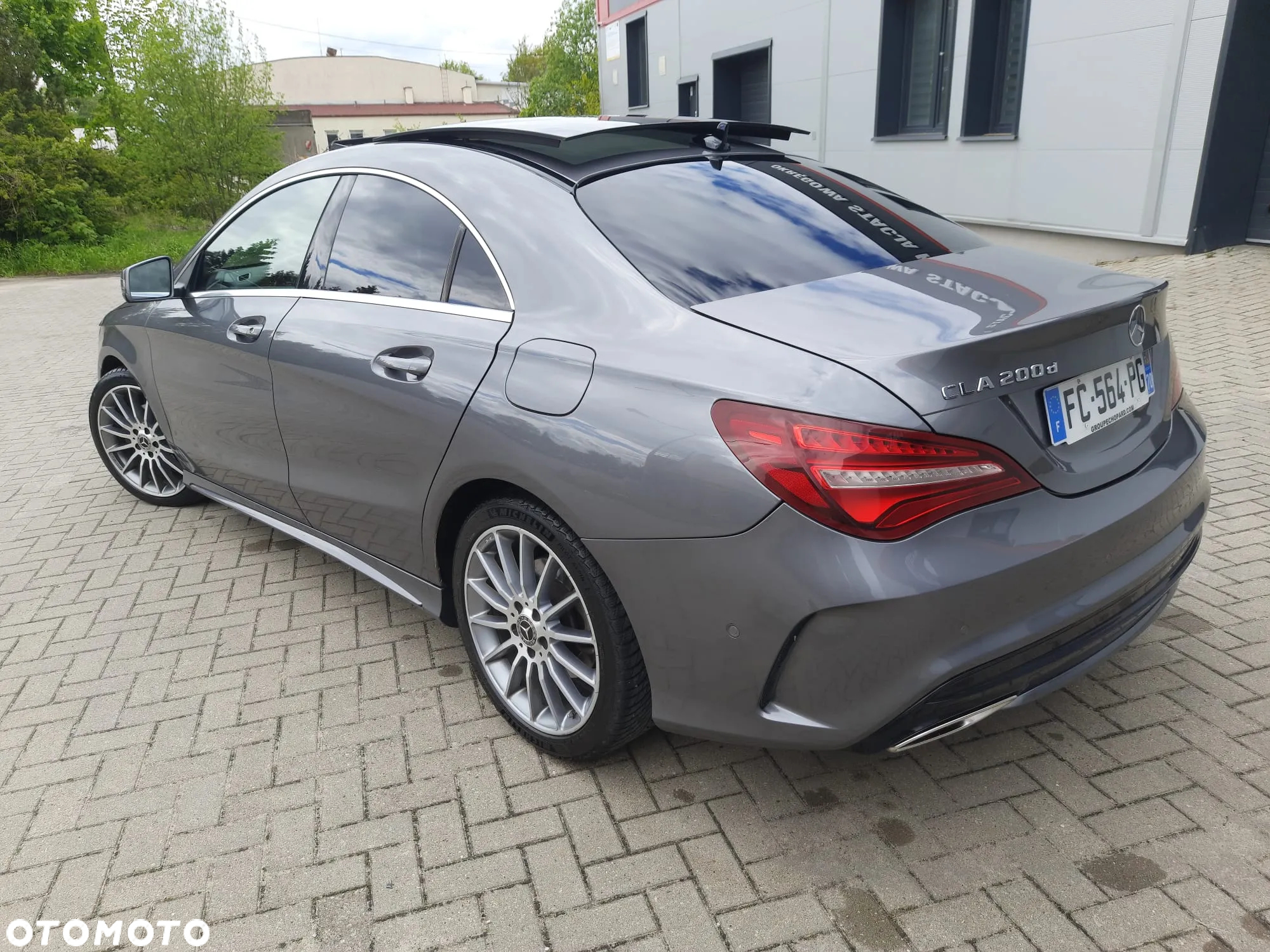 Mercedes-Benz CLA 200 d 7G-DCT AMG Line - 4