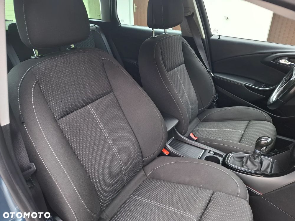 Opel Astra 2.0 CDTI Exklusiv - 17