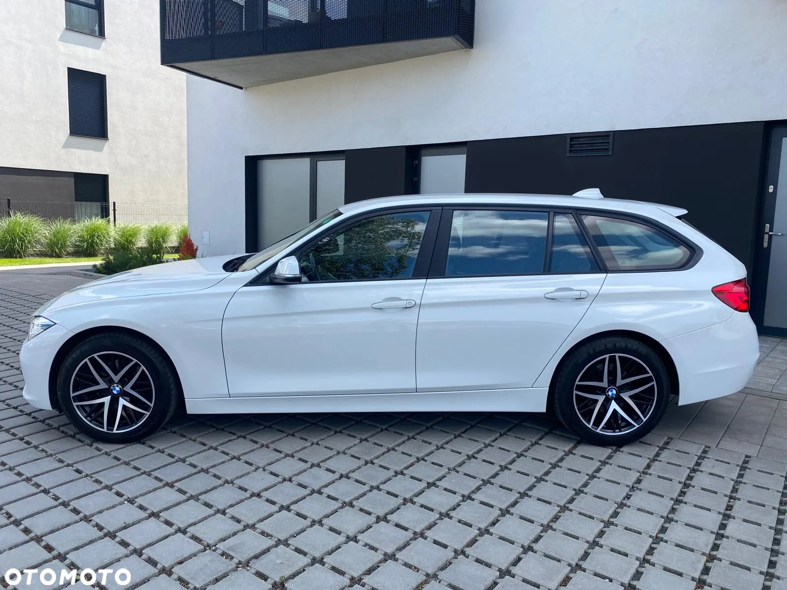 BMW Seria 3 320d Luxury Line - 13