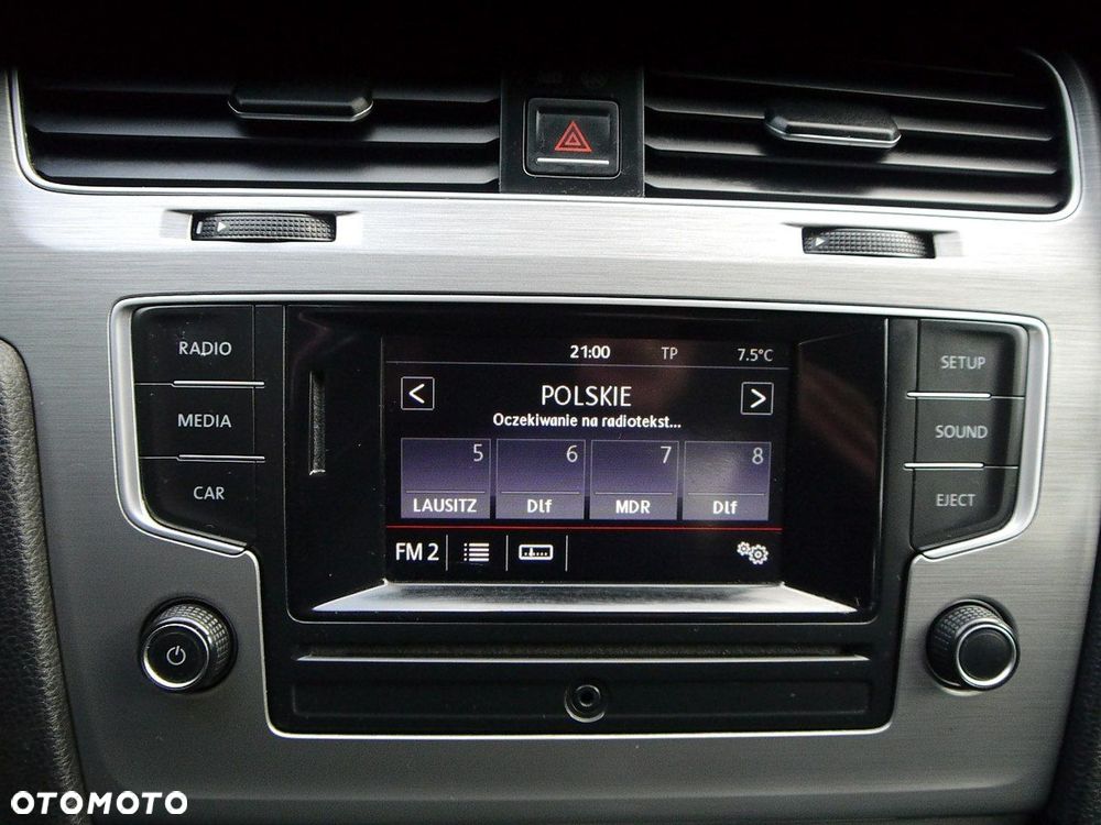 Volkswagen Golf 1.6 TDI BlueMotion Comfortline - 19