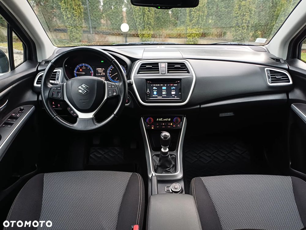 Suzuki SX4 S-Cross 1.6 DDiS 4x4 Comfort+ - 11