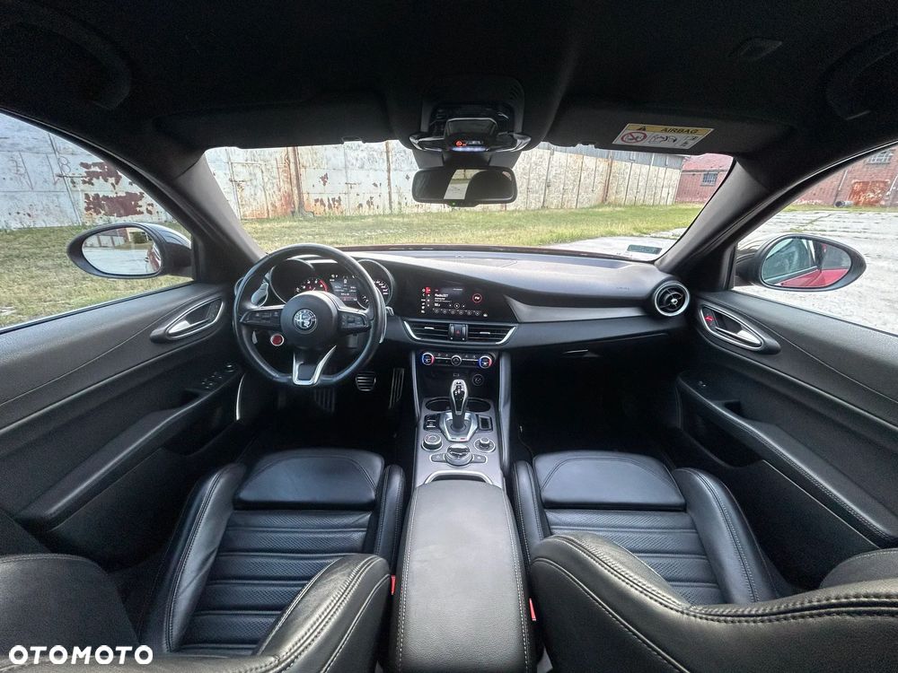 Alfa Romeo Giulia 2.0 Turbo Veloce Q4 - 17