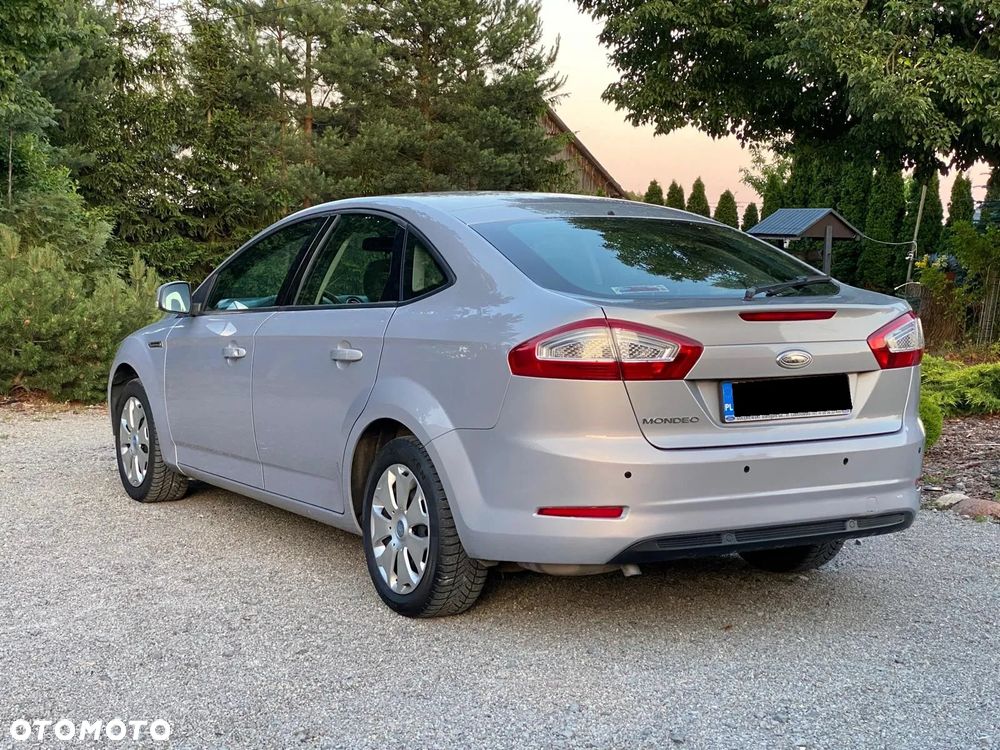 Ford Mondeo 2.0 Ghia Executive - 33