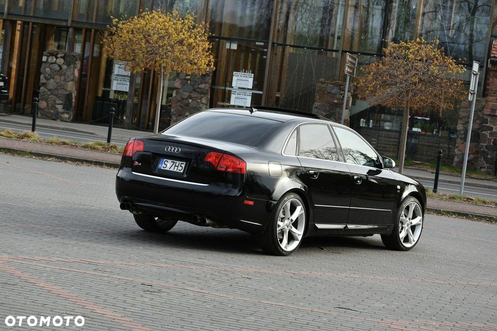 Audi S4 Limousine - 24