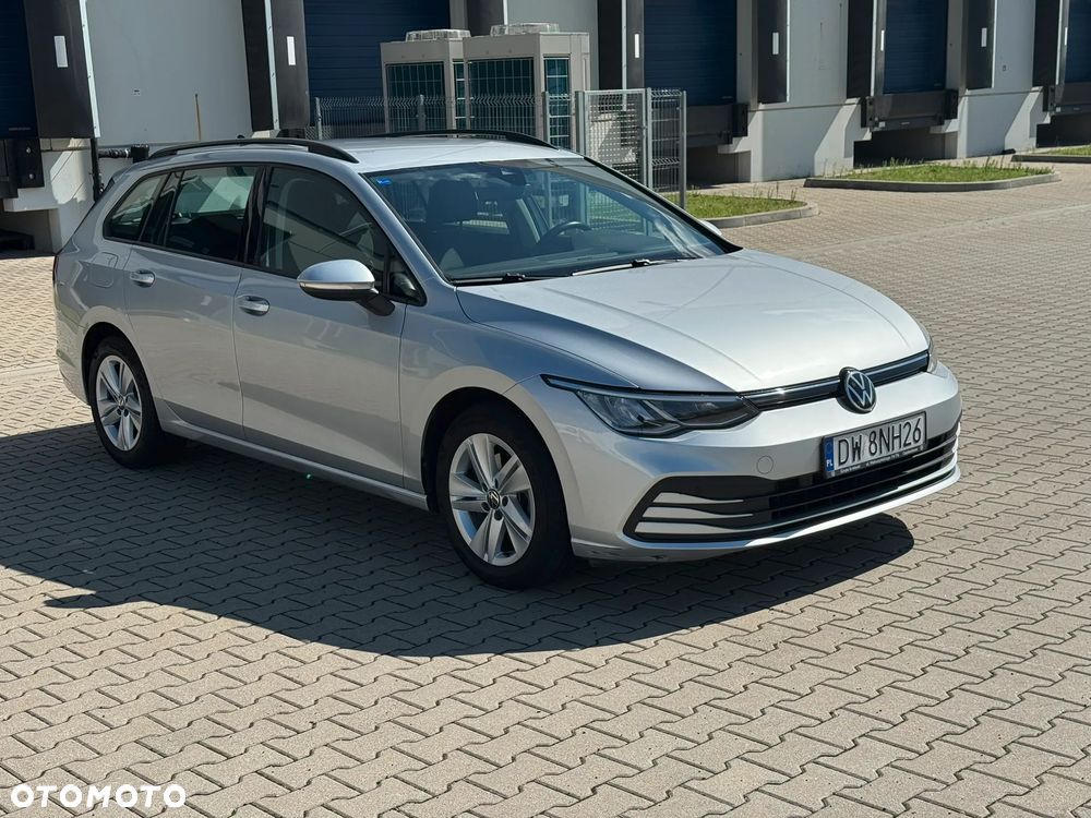 Volkswagen Golf - 8