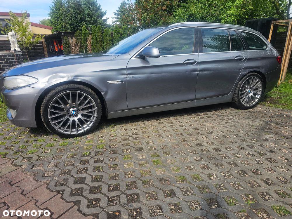 BMW Seria 5 530d xDrive Sport-Aut Modern Line - 7