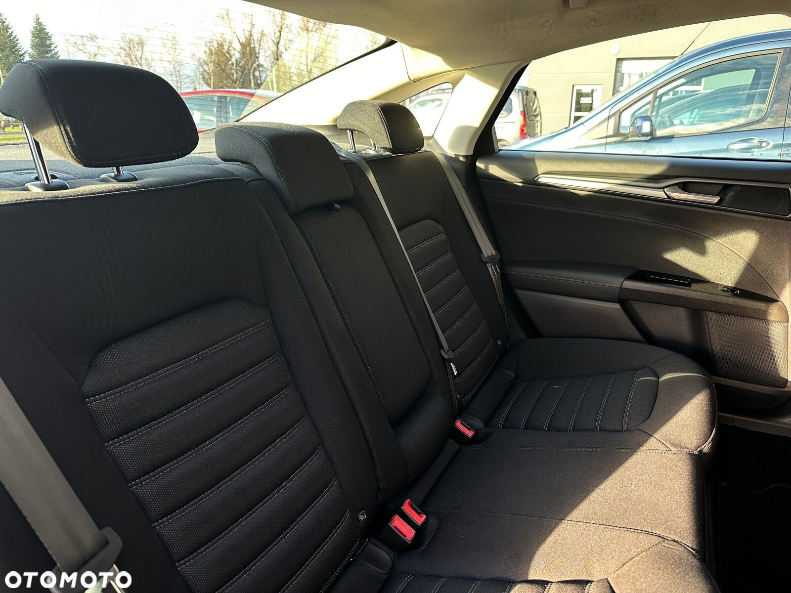 Ford Mondeo 1.5 EcoBoost Trend - 28