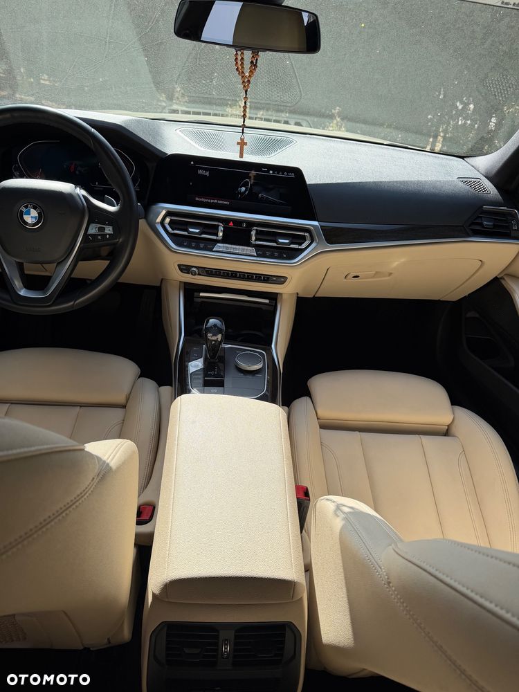 BMW Seria 3 330i - 18