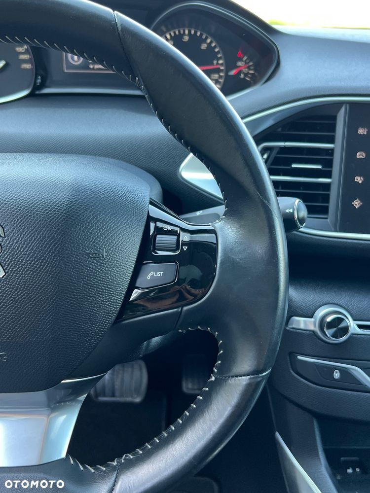 Peugeot 308 BlueHDi FAP 150 Stop&Start Automatik Allure - 18