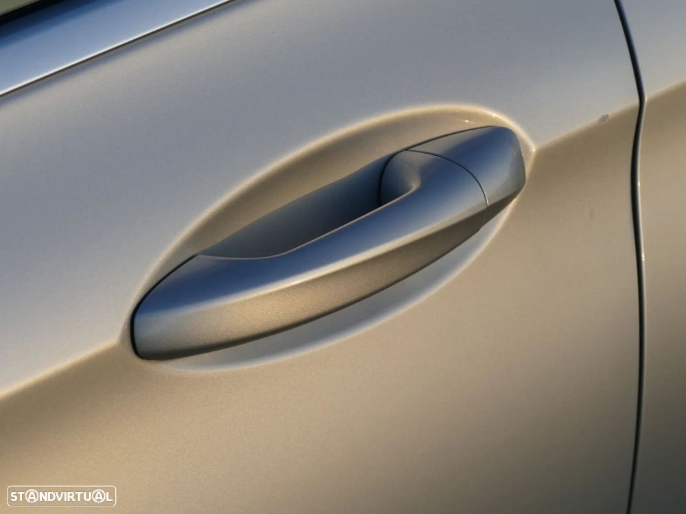 Mercedes-Benz E 200 d Avantgarde - 6