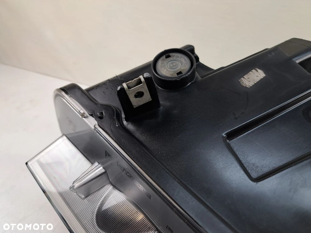 LAMPA PRAWY PRZÓD BMW X1 E84 XENON - 10