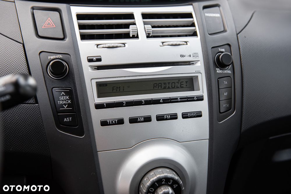 Toyota Yaris 1.4 D-4D Sol - 16