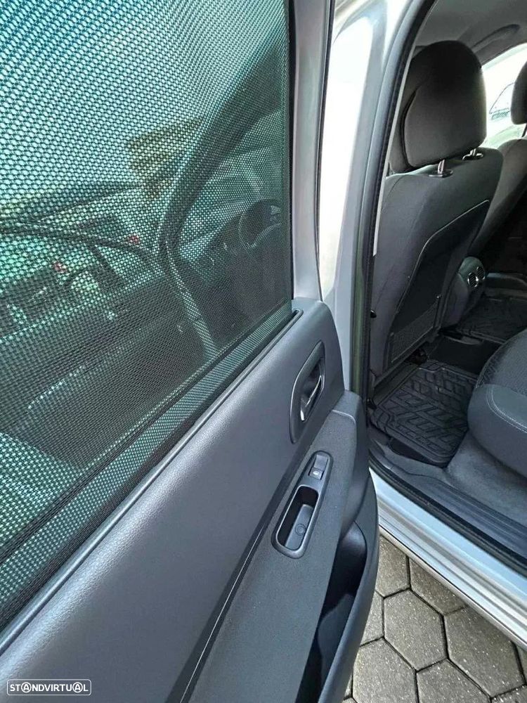 Peugeot 3008 1.6 HDi Allure - 16