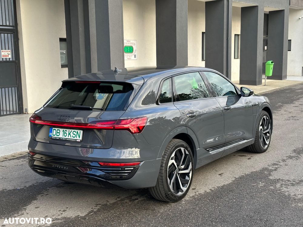 Audi Q8 e-tron 50 quattro S Line - 7