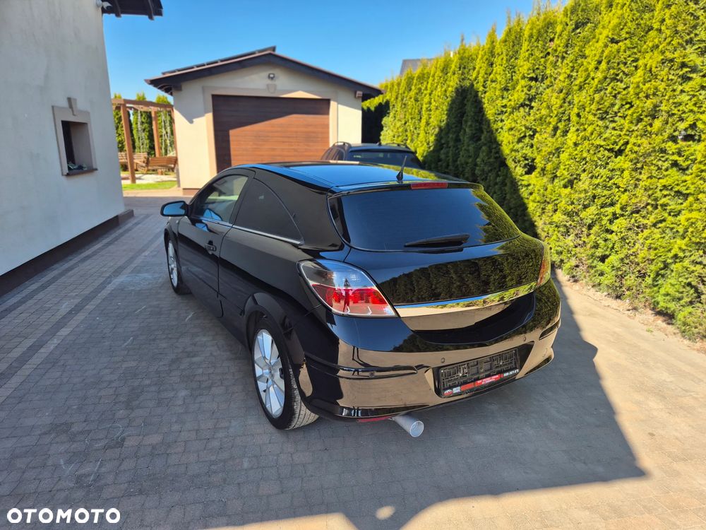Opel Astra 1.8 Innovation 110 Jahre - 12
