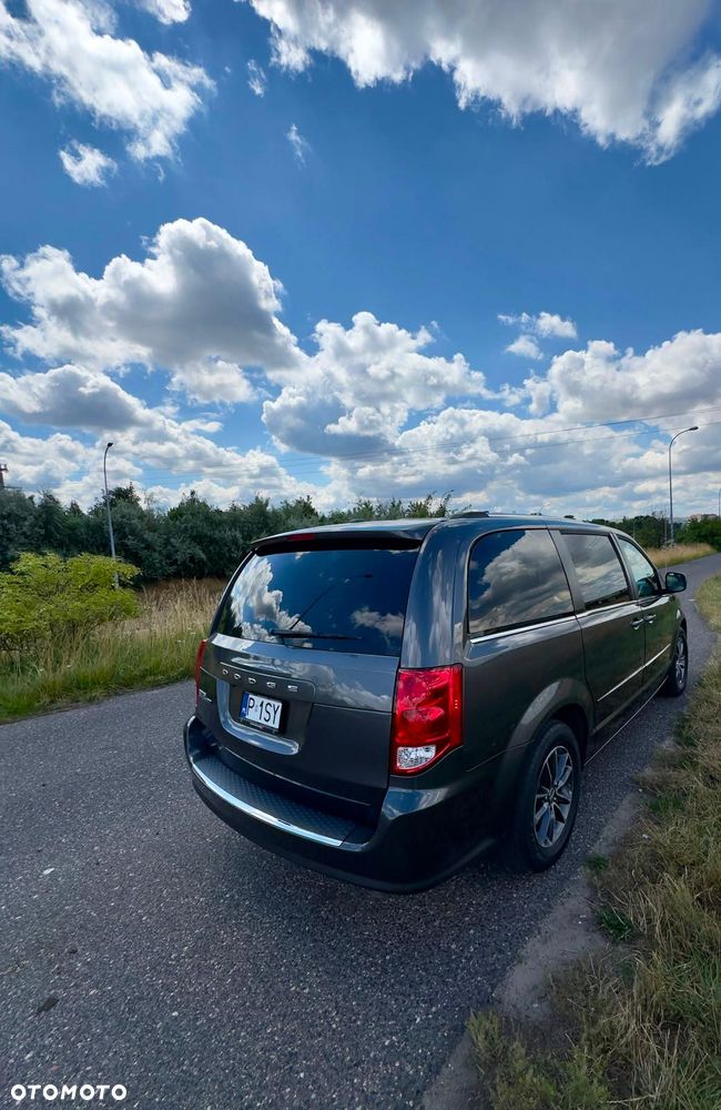 Dodge Grand Caravan 3.6 R/T - 5