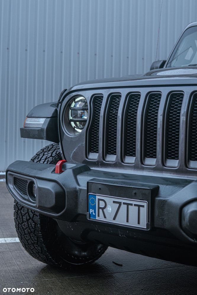 Jeep Wrangler - 4