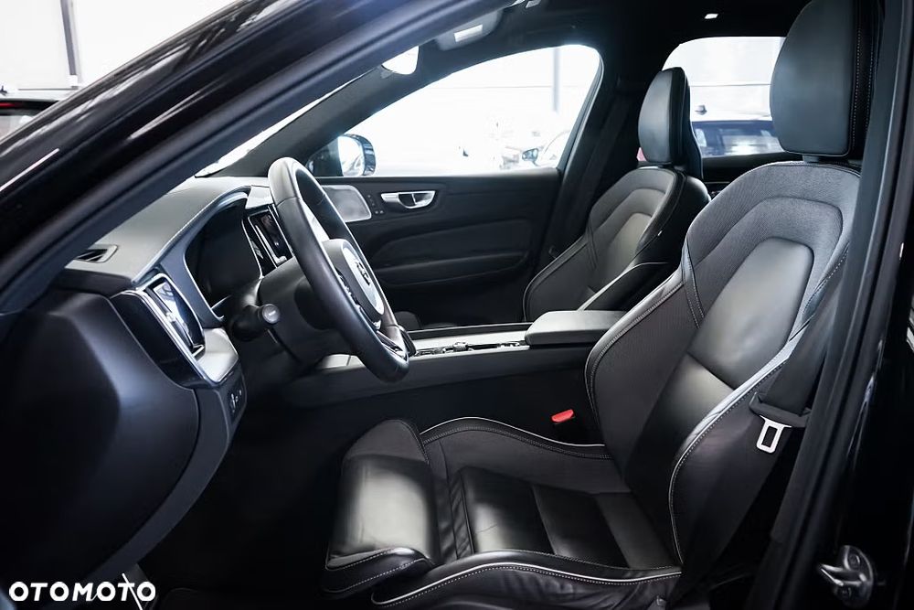 Volvo XC 60 T8 AWD Recharge Geartronic RDesign - 11
