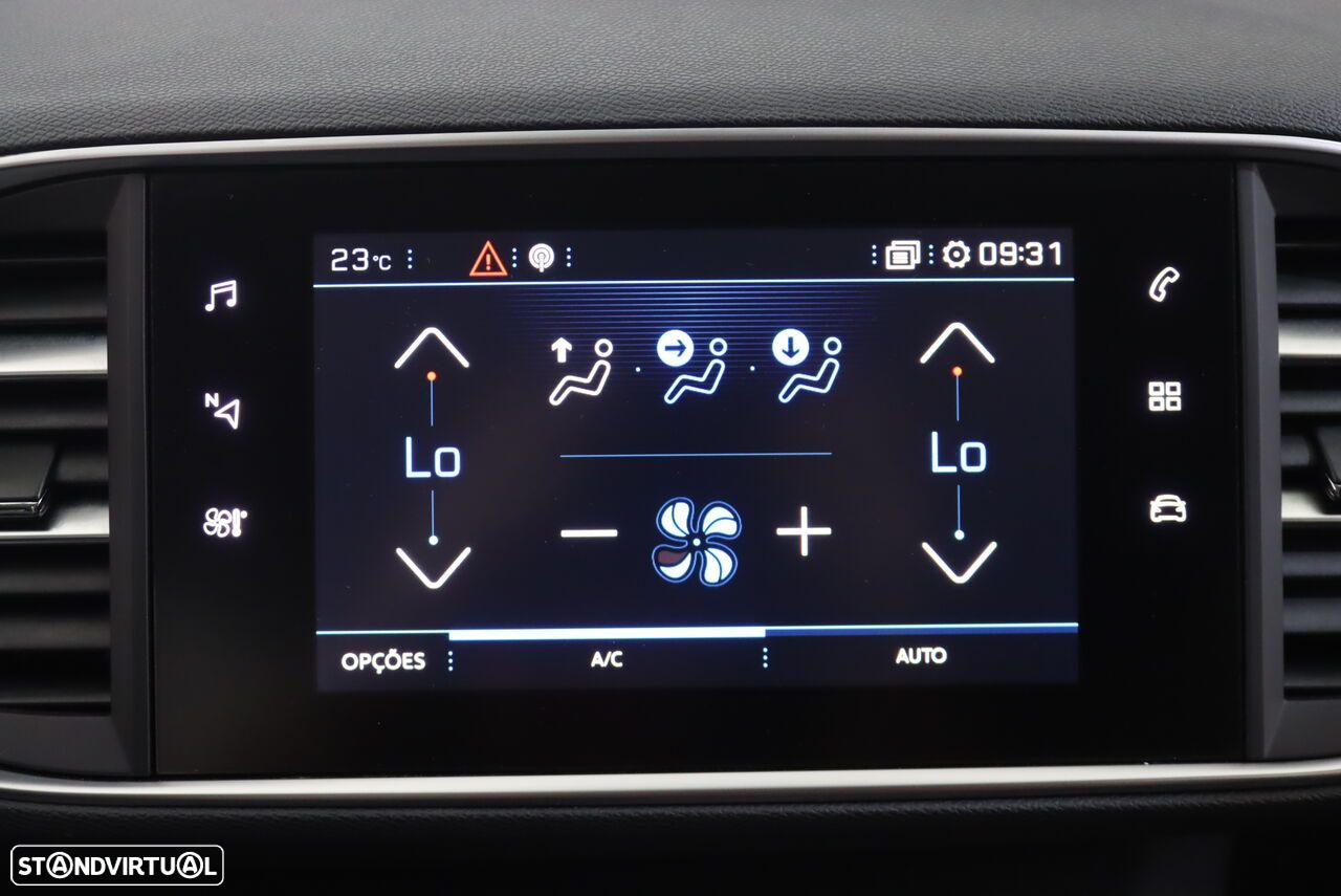 Peugeot 308 SW 1.2 PureTech Style - 21