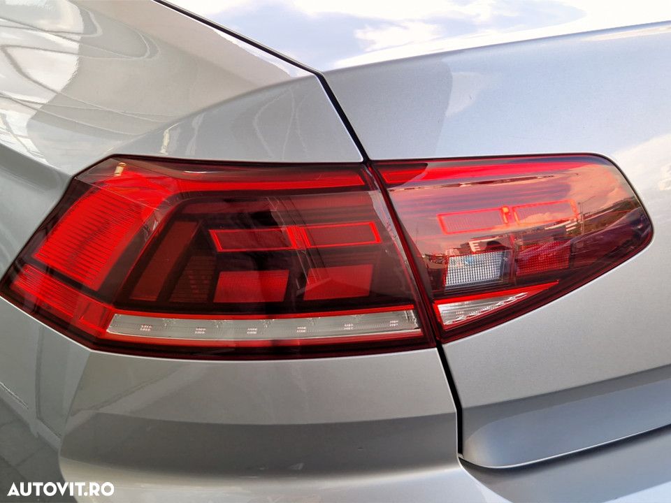 Volkswagen Passat - 11