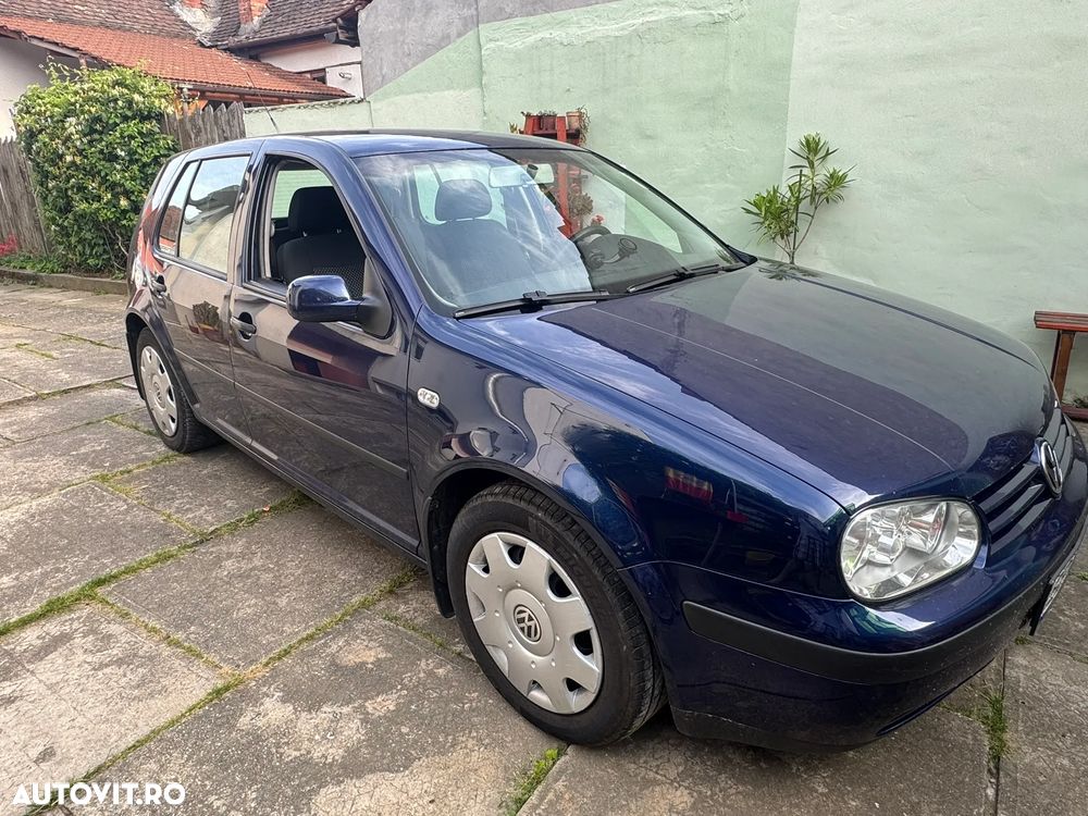 Volkswagen Golf - 3