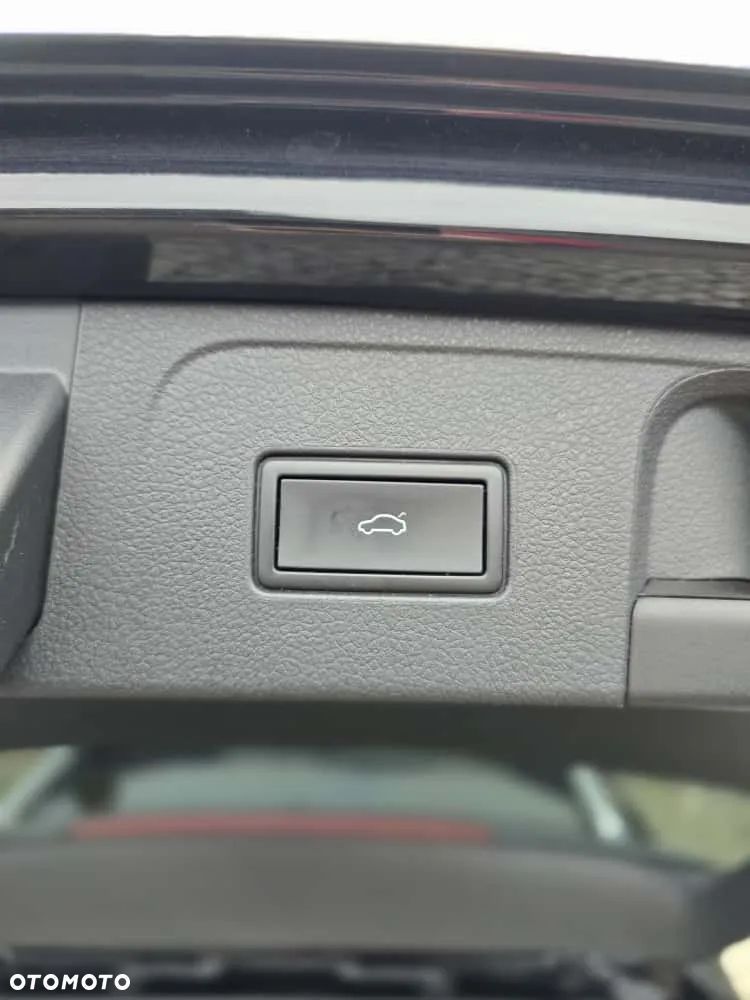 Volkswagen Passat 2.0 TDI SCR Elegance DSG - 30