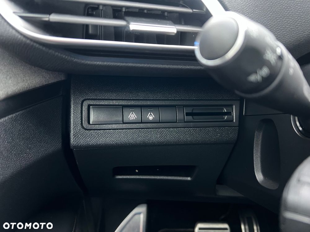 Peugeot 3008 1.5 BlueHDi GT S&S EAT8 - 31