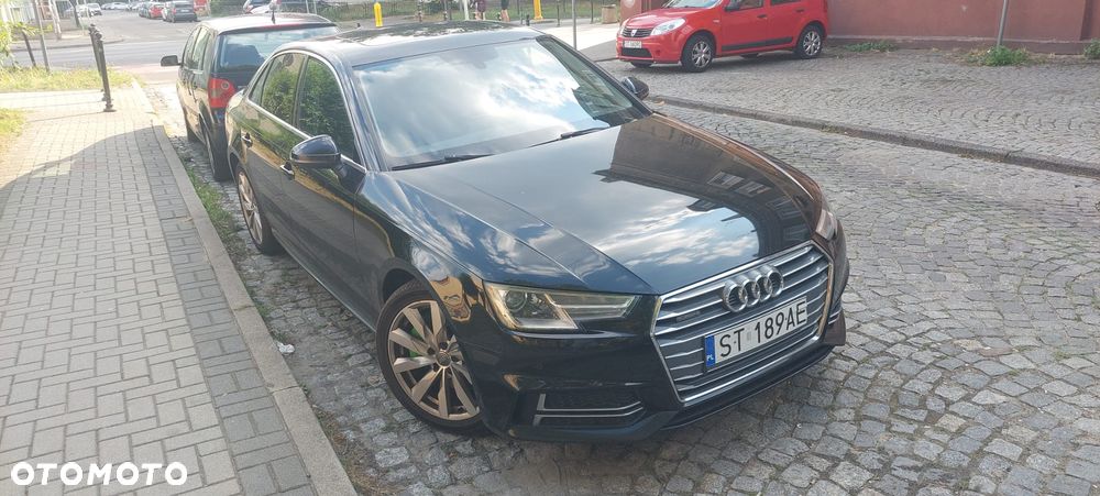 Audi A4 Limousine - 1
