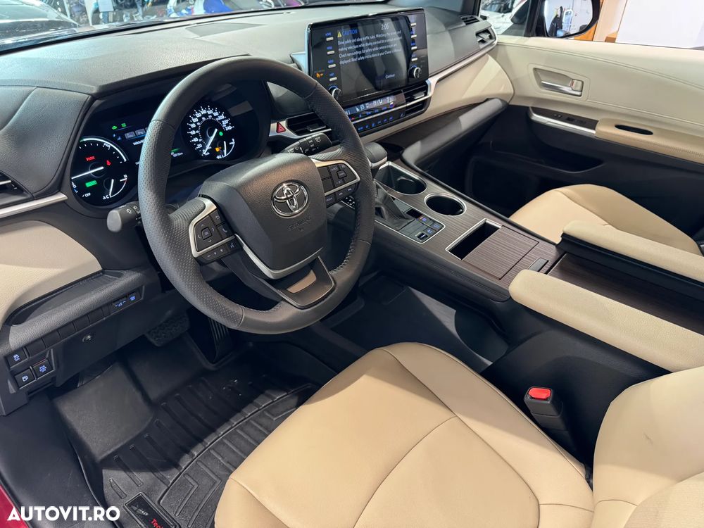 Toyota Sienna - 12