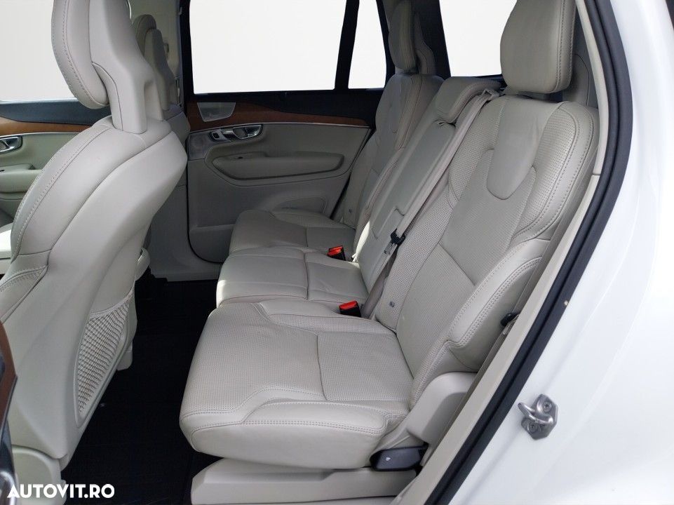 Volvo XC 90 - 13