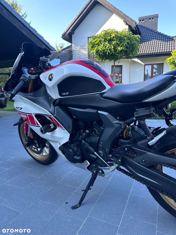 Yamaha R7 - 18