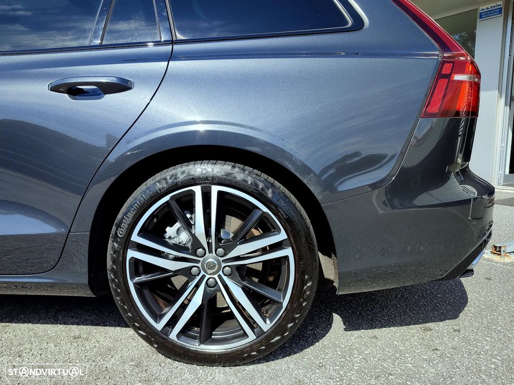 Volvo V60 2.0 T8 AWD TE R-Design - 39