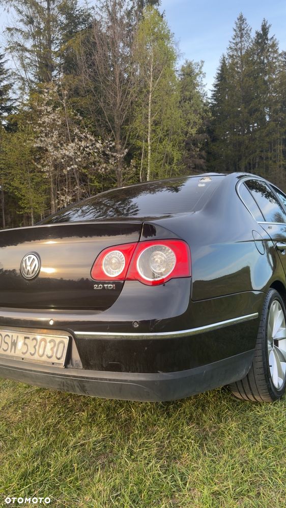 Volkswagen Passat 2.0 TDI DPF Highline - 5
