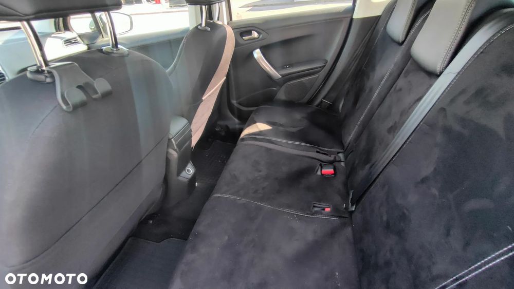 Peugeot 2008 BlueHDi FAP 120 STOP & START Crossway - 11