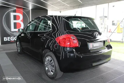 Toyota Auris 1.4 D-4D AC - 4