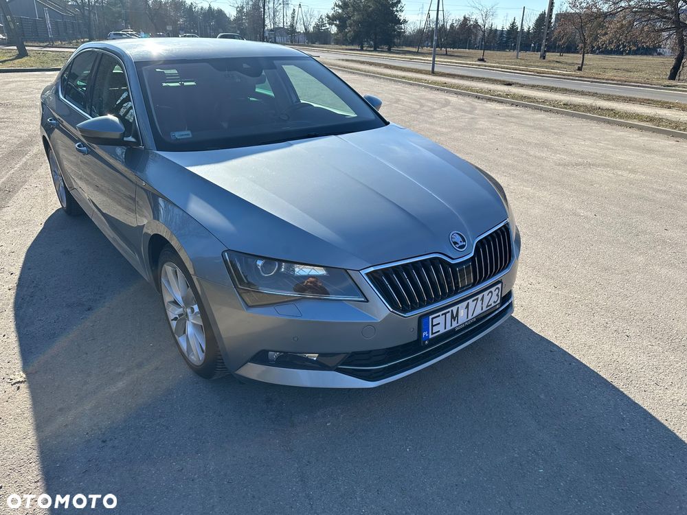 Skoda Superb 2.0 TDI Sportline - 4