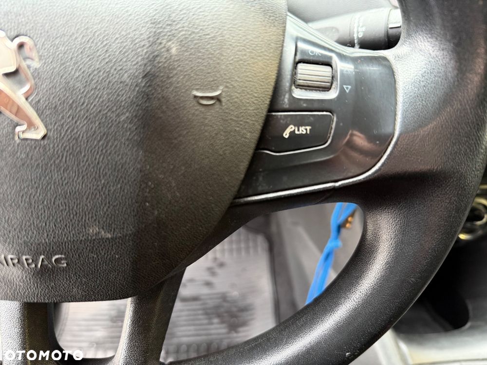 Peugeot 208 HDi 68 Access - 16