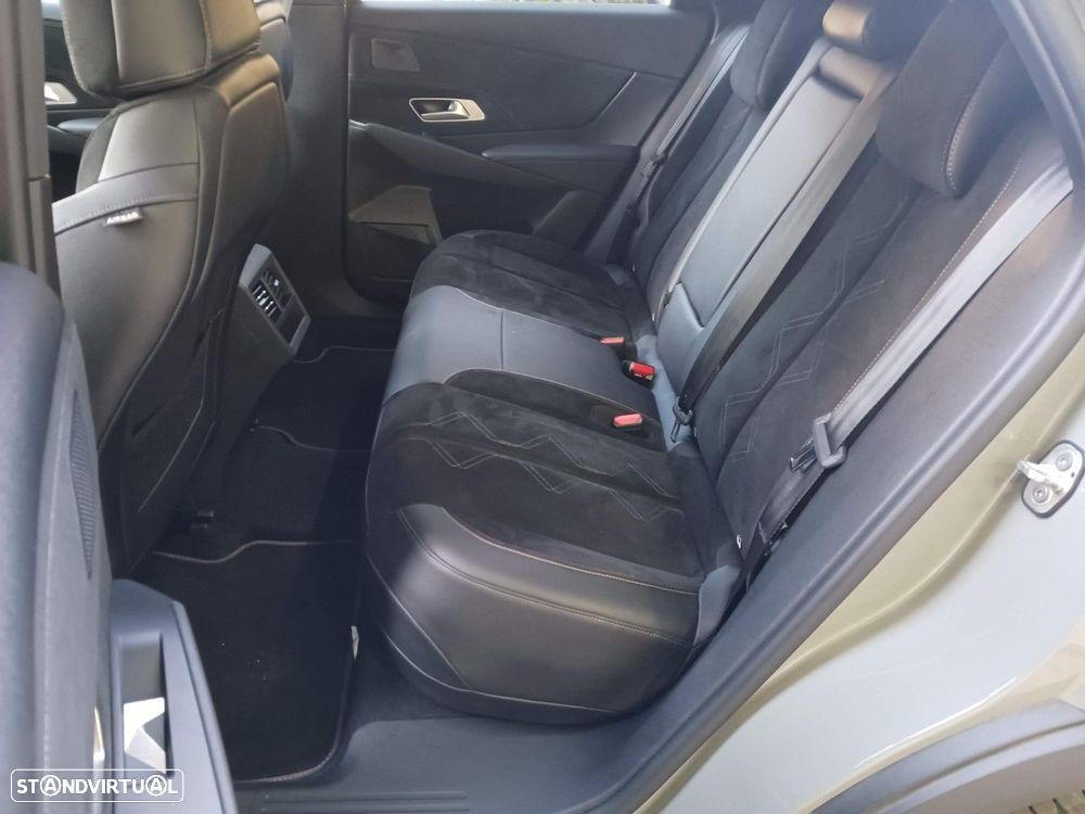 DS DS7 E-Tense Performance Line EAT8 - 32