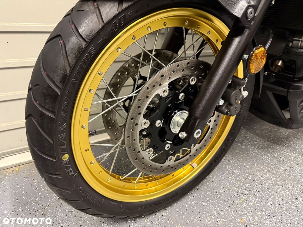 Suzuki V-STROM - 18