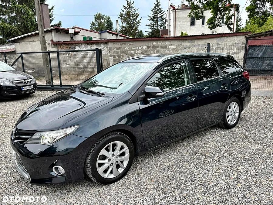 Toyota Auris 2.0 D-4D Executive - 2