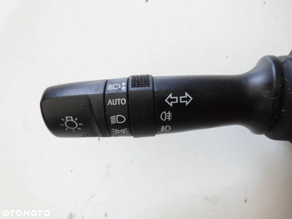 PRZEŁĄCZNIK ZESPOLONY WYCIERACZEK KIERUNOWSKAZÓW HYUNDAI I20 LIFT - 3
