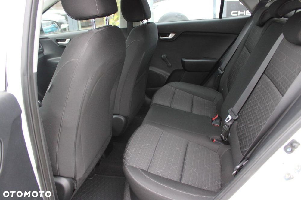 Kia Rio - 17