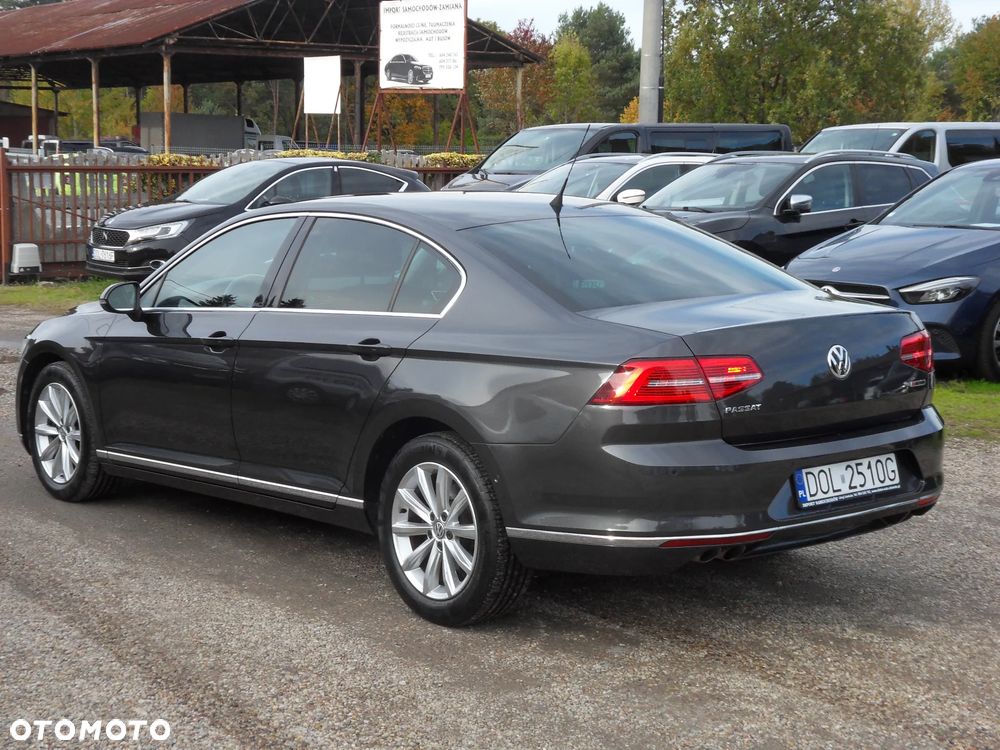 Volkswagen Passat 2.0 TDI SCR (BlueMotion Tech) 4Mot DSG Highline - 3