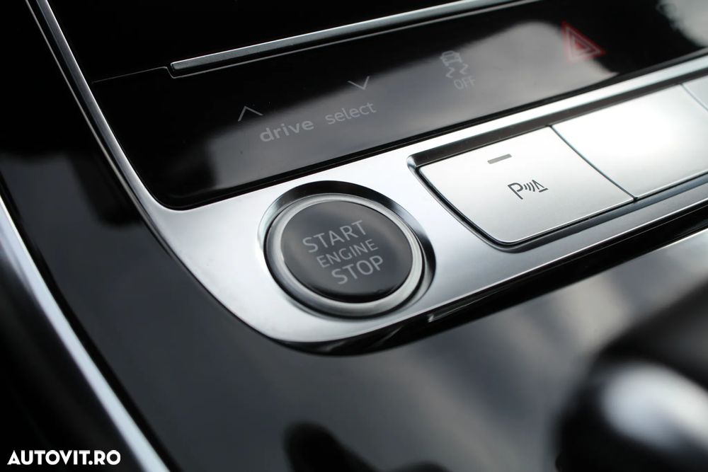 Audi Q8 55 TFSIe quattro tiptronic - 12