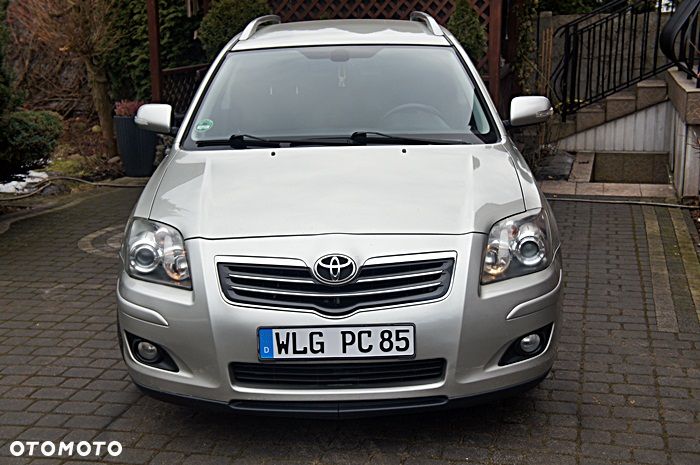 Toyota Avensis 2.2 D-CAT Team - 2