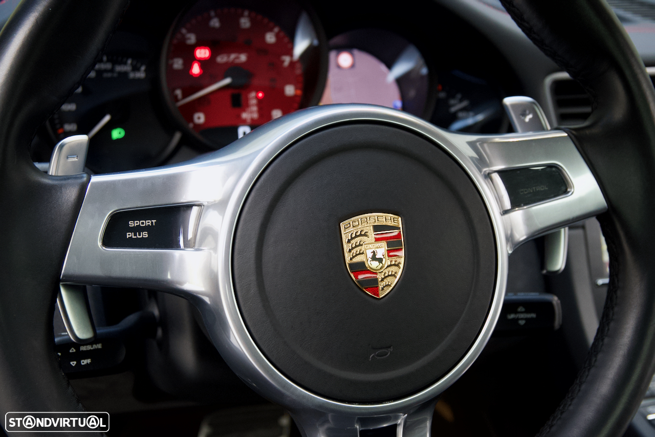 Porsche 911 (991) Carrera 4 GTS PDK - 33