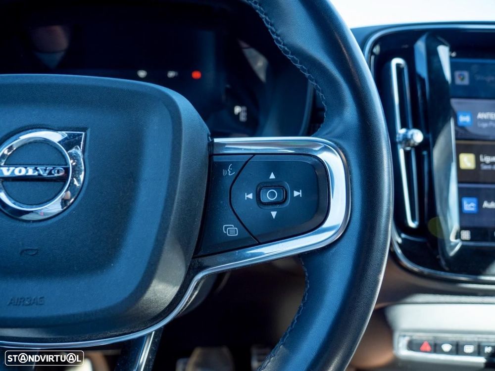Volvo XC 40 Recharge 78 kWh Twin Motor Core — fotografia 30
