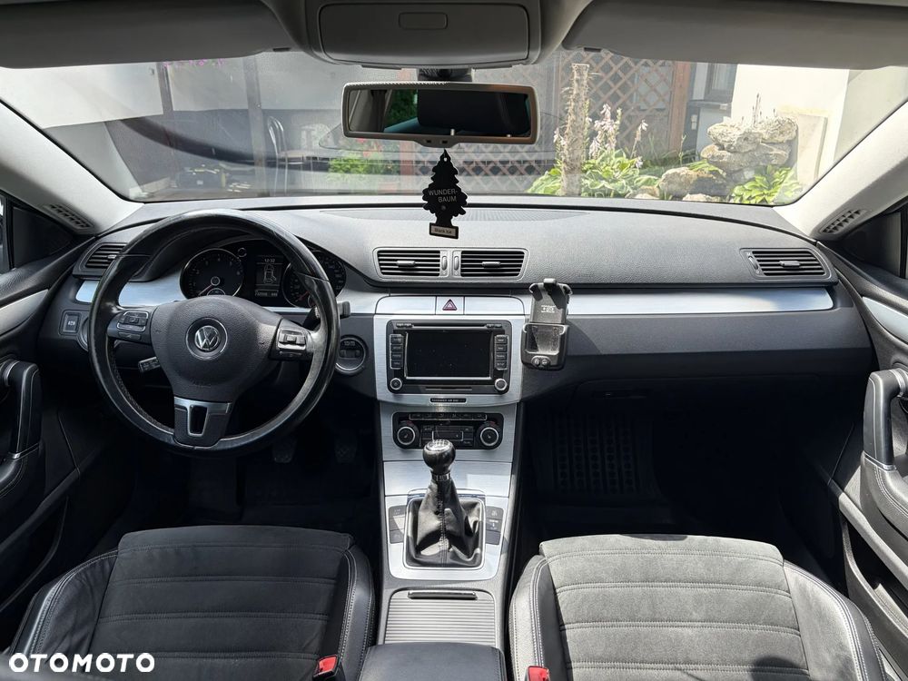 Volkswagen Passat 2.0 TSI Comfortline - 9