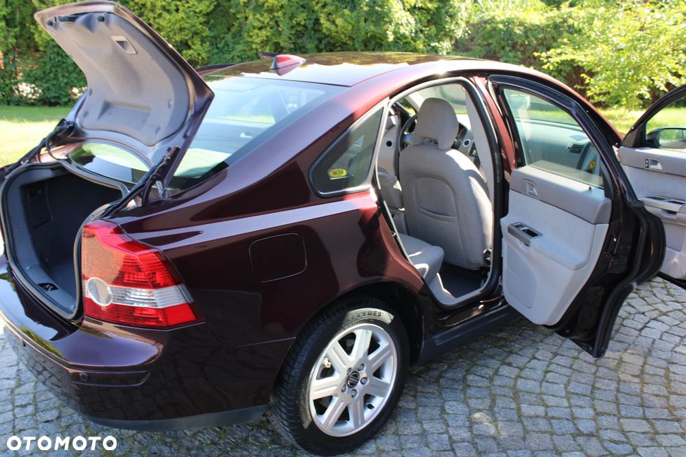 Volvo S40 2.0D - 14