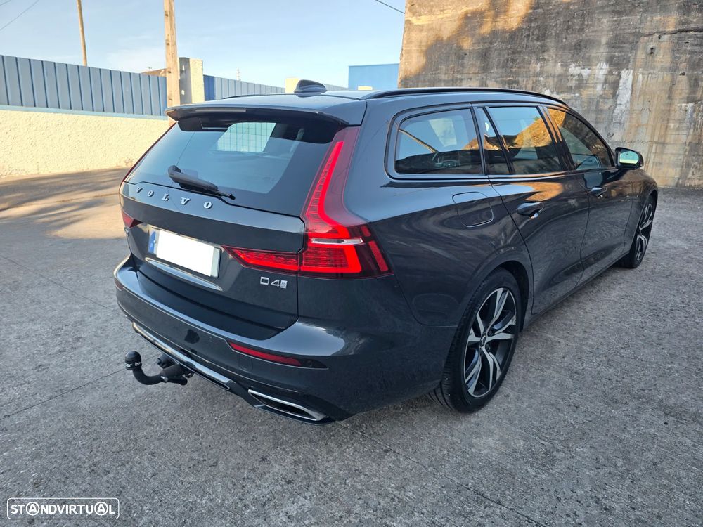 Volvo V60 2.0 D4 R-Design Geartronic - 3